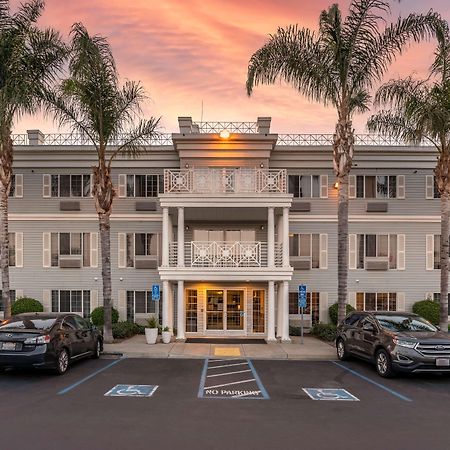 Best Western Luxury Inn Трейси Екстериор снимка