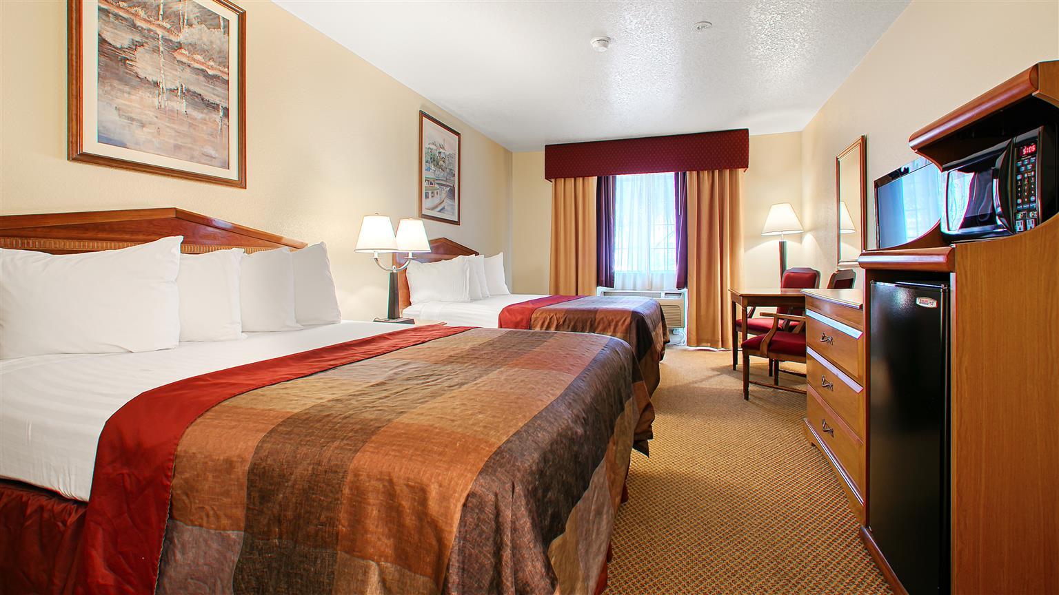 Best Western Luxury Inn Трейси Екстериор снимка